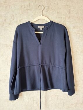 Cable & Gauge Navy Split V-Neck Pullover